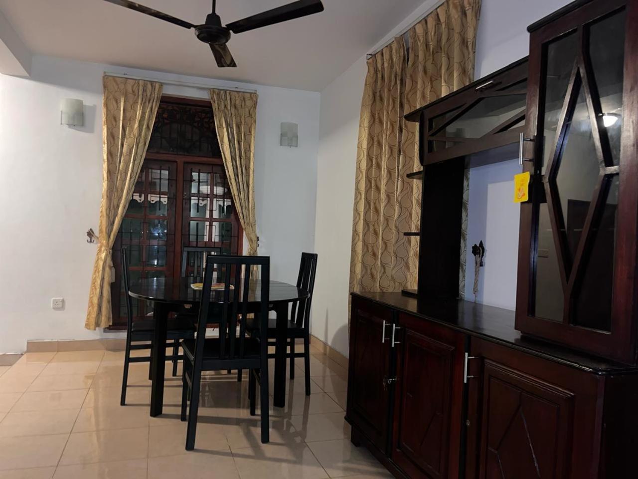 Ceylon Glory Hostel เนกอมโบ ภายนอก รูปภาพ