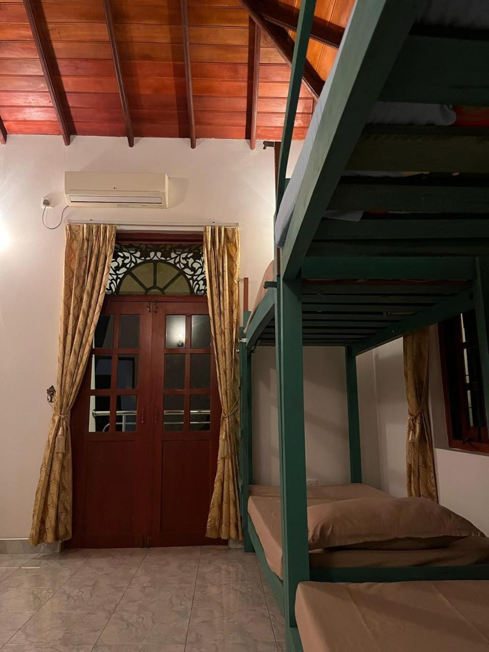 Ceylon Glory Hostel เนกอมโบ ภายนอก รูปภาพ